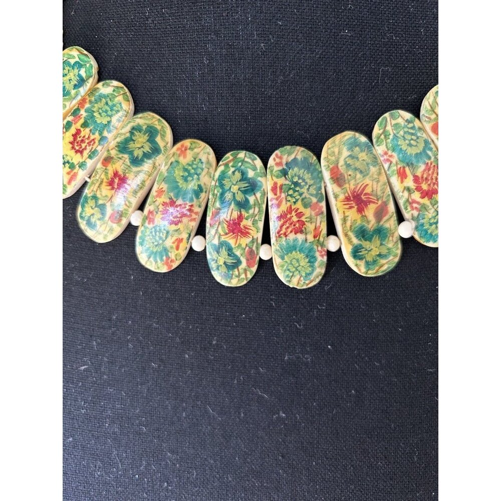 Vintage bone link Necklace with Hand Painted Floral Patterns - Picture 5 of 8